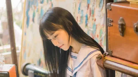 小米SU7汽车突然自己开走